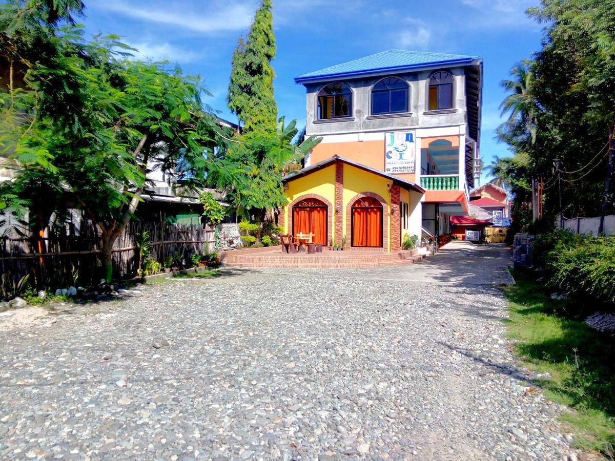 Jun And Carol Beach Cottages Pagudpud Esterno foto