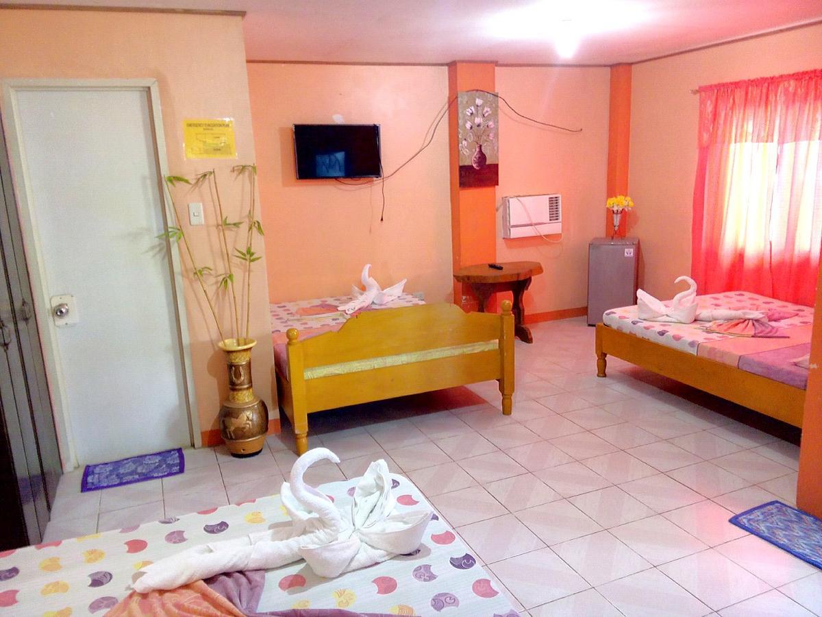 Jun And Carol Beach Cottages Pagudpud Esterno foto
