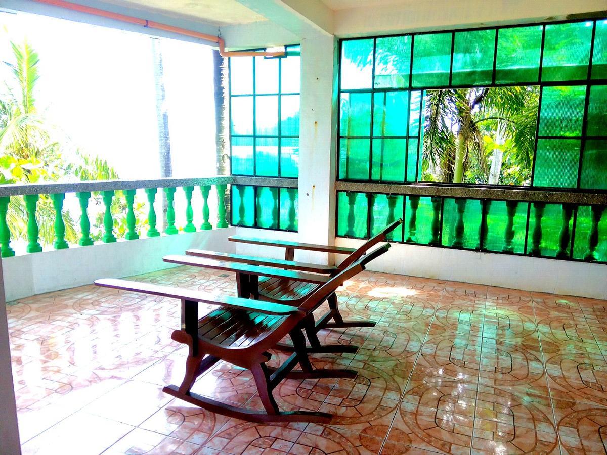 Jun And Carol Beach Cottages Pagudpud Esterno foto